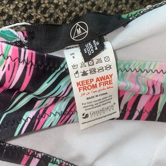 ✨HP✨black floral print mix&match top✨ - Picture 4 of 5